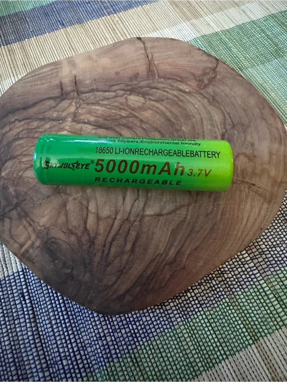 5000mAh 18650 Rechargeable Batteries with 4-Slot Black Charger